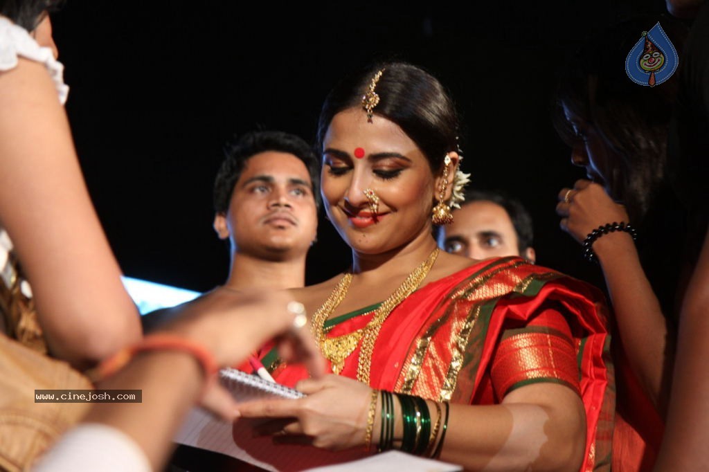 Vidya Balan Launches Ferrari Ki Sawaari Movie Song - 16 / 44 photos
