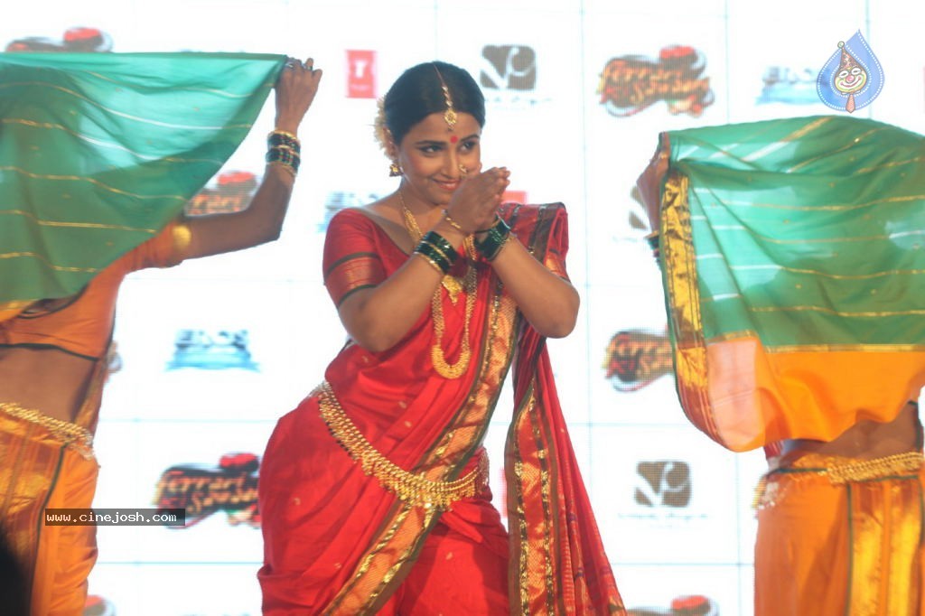Vidya Balan Launches Ferrari Ki Sawaari Movie Song - 26 / 44 photos