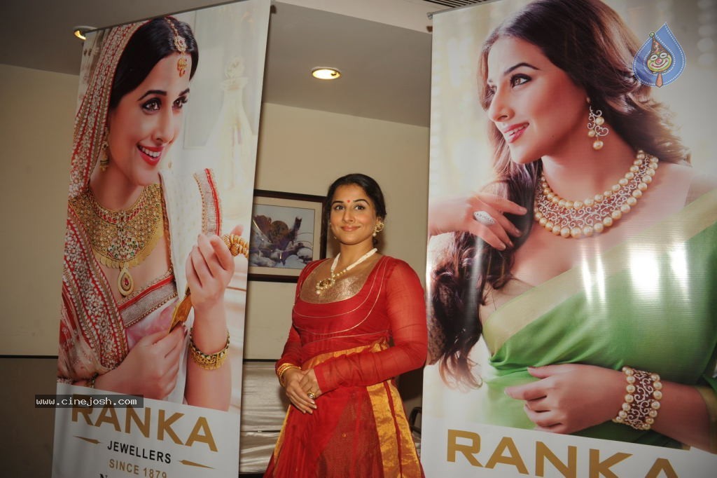 Vidya Balan Launches Ranka Jewellers Showroom - 15 / 29 photos
