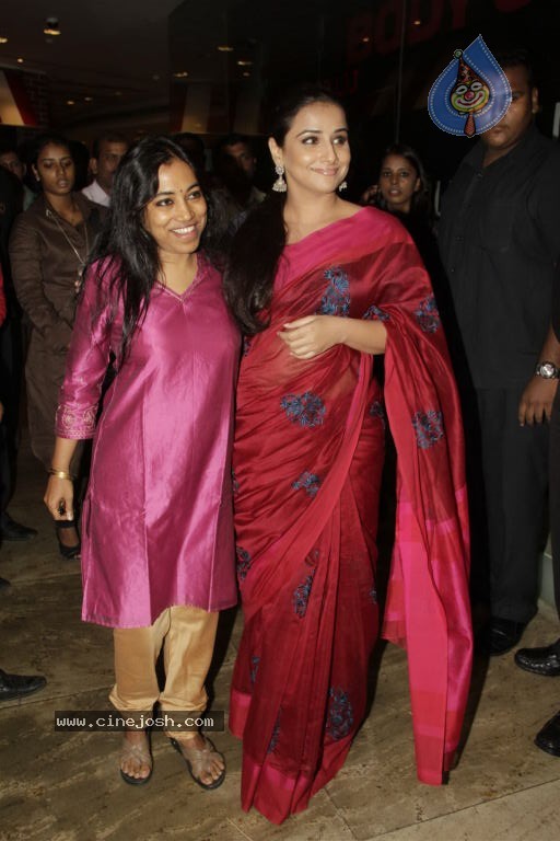 Vidya Balan Launches Unhooked Novel - 47 / 55 photos