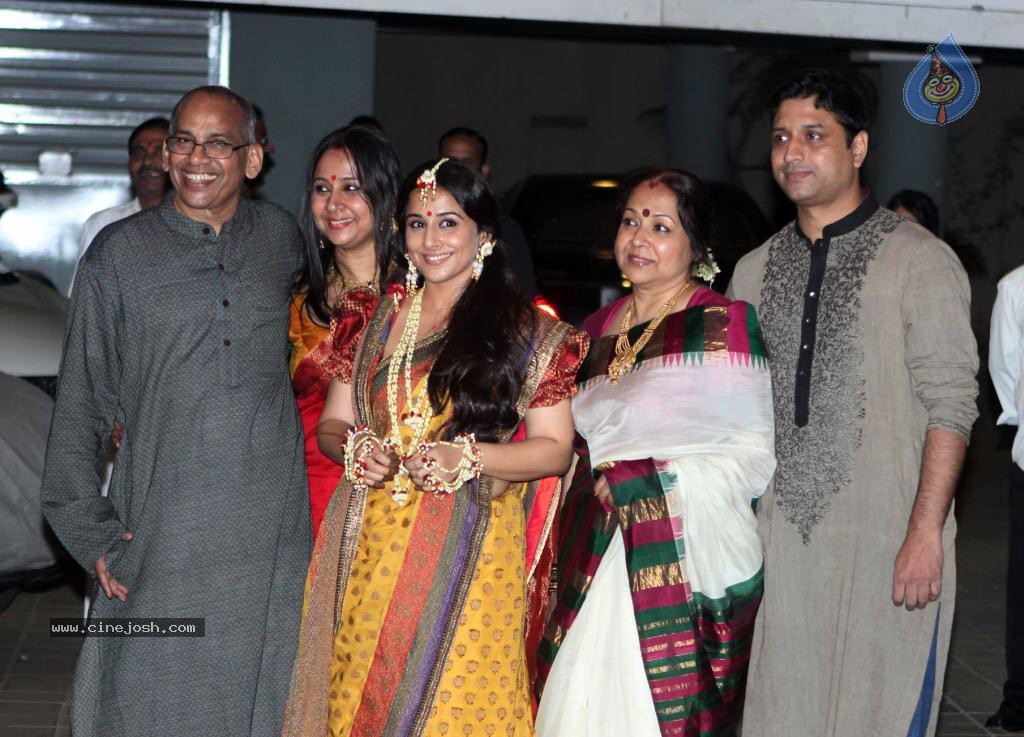 Vidya Balan Mehendi Ceremony - 12 / 20 photos