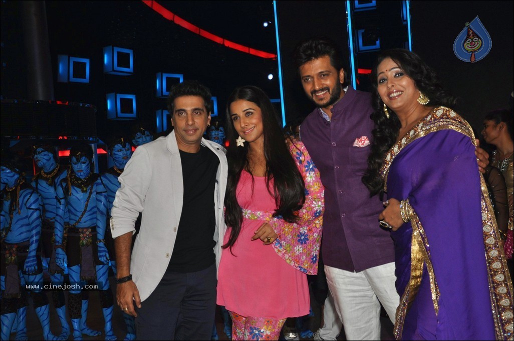 Vidya Balan n Emraan Hashmi Promotes Ghanchakkar - 18 / 48 photos