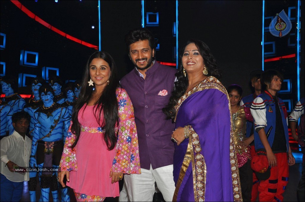 Vidya Balan n Emraan Hashmi Promotes Ghanchakkar - 25 / 48 photos