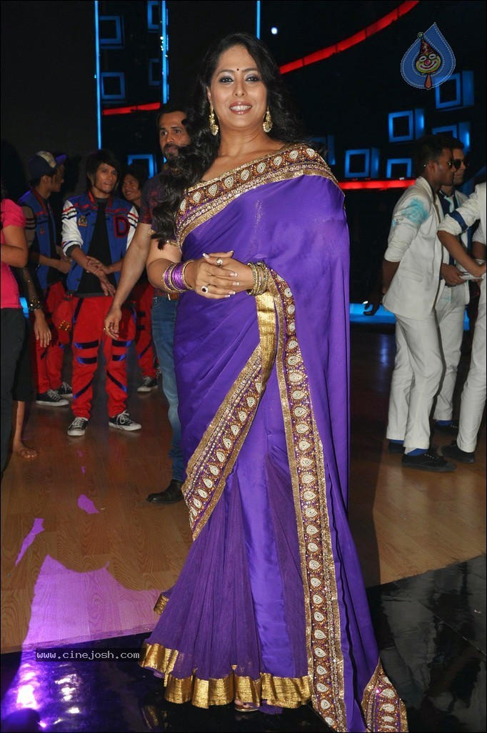 Vidya Balan n Emraan Hashmi Promotes Ghanchakkar - 26 / 48 photos