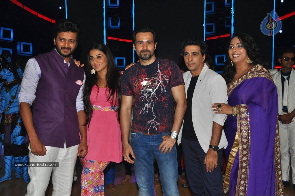 Vidya Balan n Emraan Hashmi Promotes Ghanchakkar - 36 / 48 photos