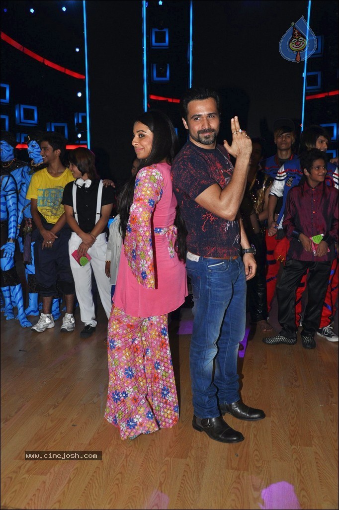 Vidya Balan n Emraan Hashmi Promotes Ghanchakkar - 40 / 48 photos