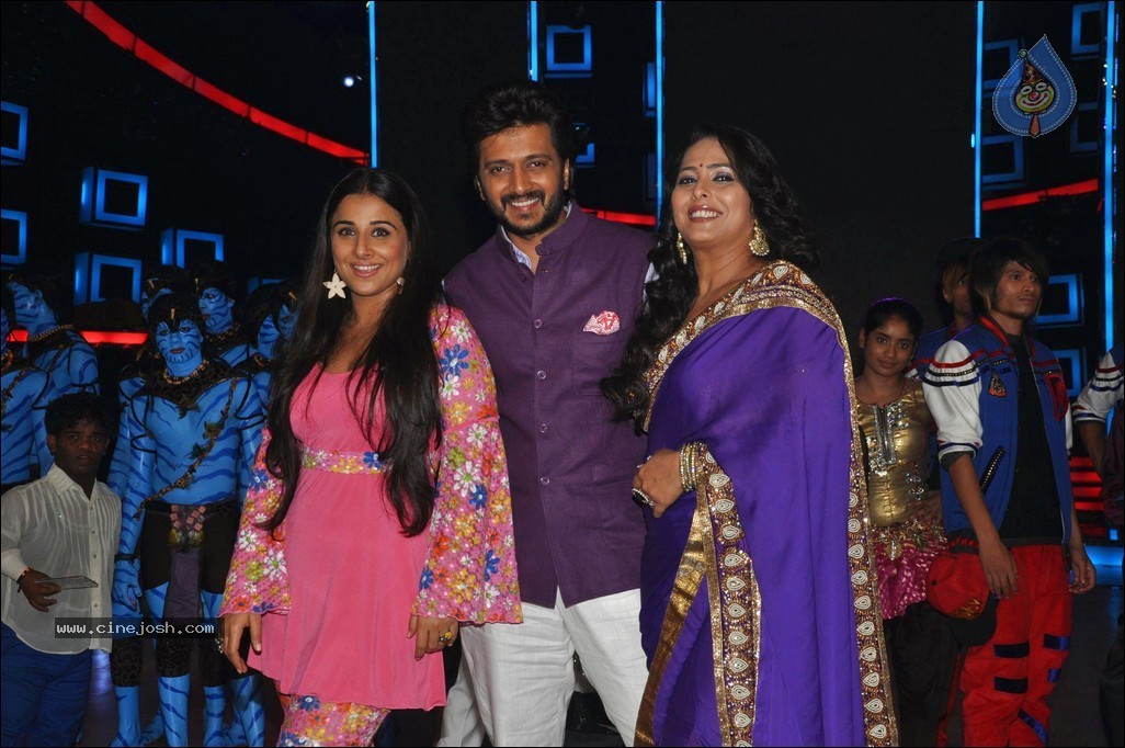 Vidya Balan n Emraan Hashmi Promotes Ghanchakkar - 45 / 48 photos
