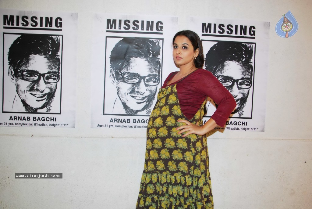 Vidya Balan Promotes Film Kahaani - 15 / 25 photos