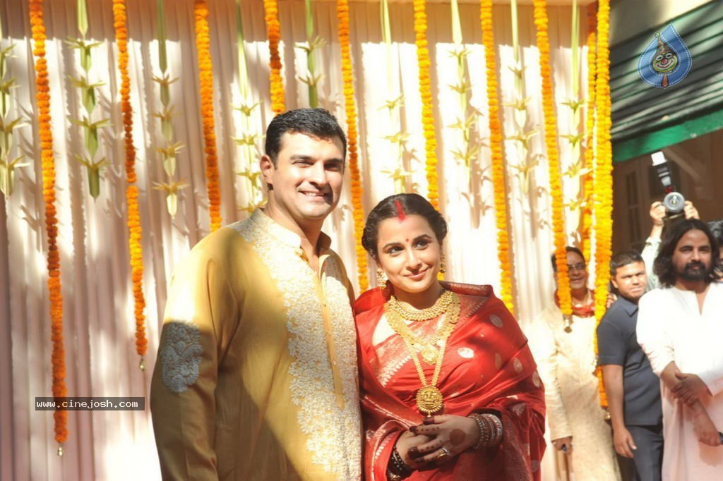 Vidya Balan Wedding Ceremony - 28 / 83 photos