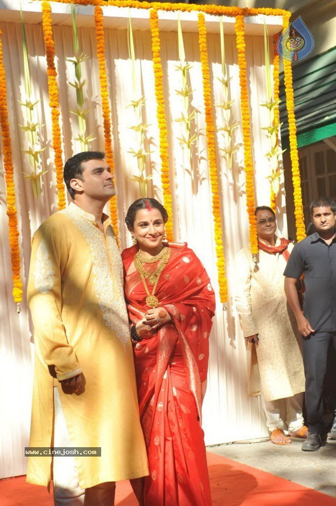Vidya Balan Wedding Ceremony - 32 / 83 photos