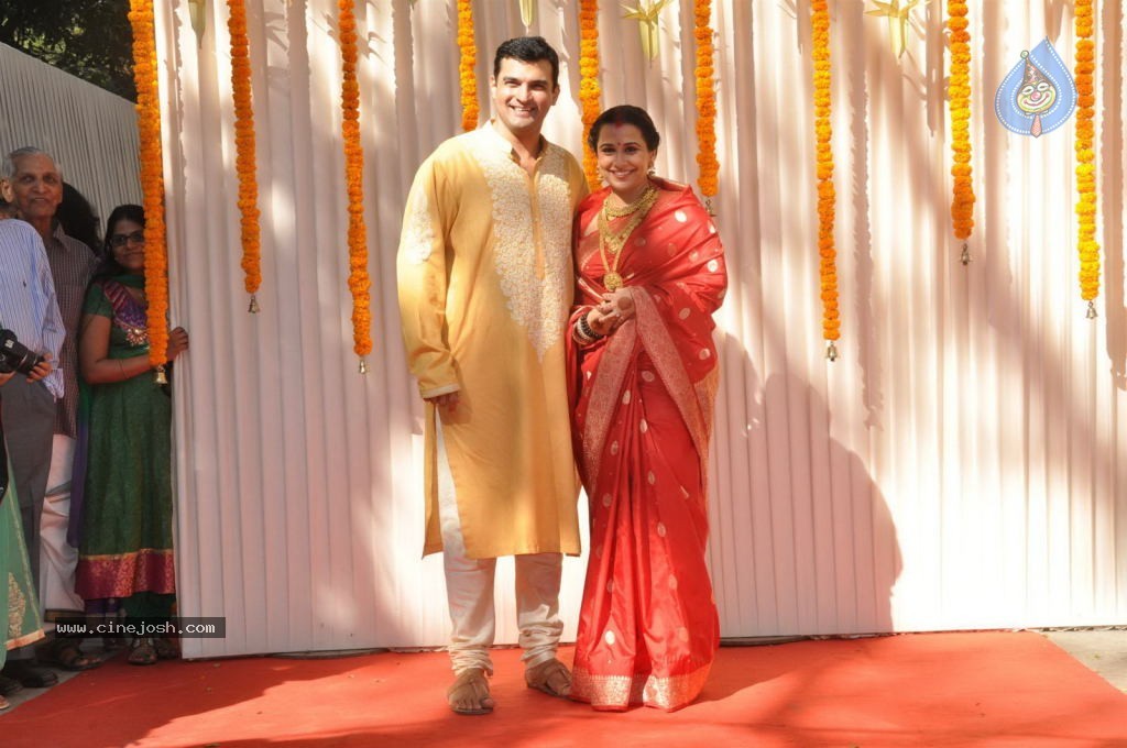 Vidya Balan Wedding Ceremony - 53 / 83 photos