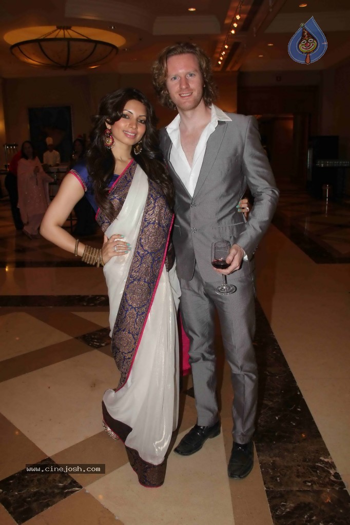 Vijay Kalanatri Son Sangeet Ceremony - 34 / 98 photos
