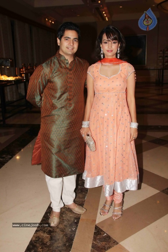 Vijay Kalanatri Son Sangeet Ceremony - 40 / 98 photos