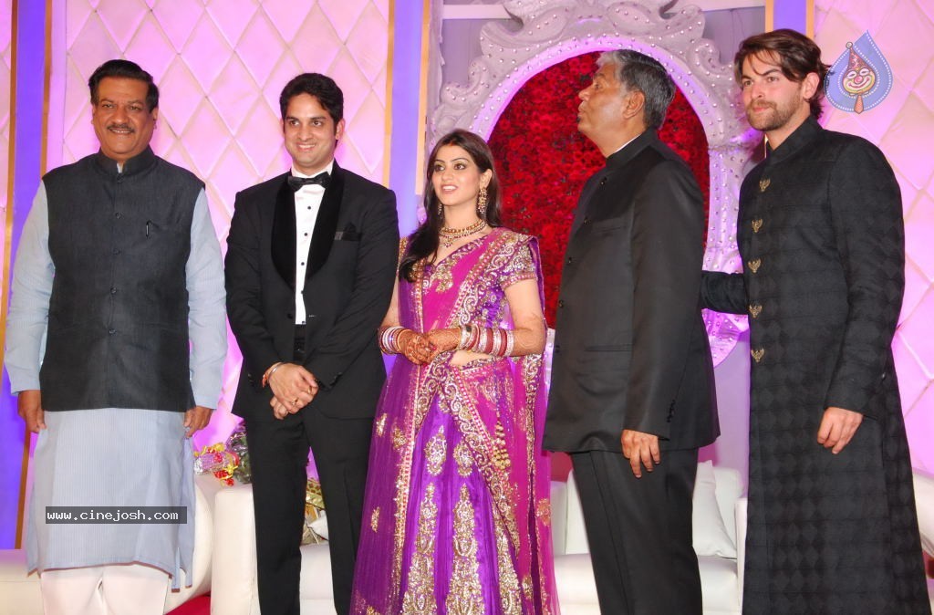 Vikaas Kalantri and Priyanka Chibber Wedding Reception - 73 / 148 photos