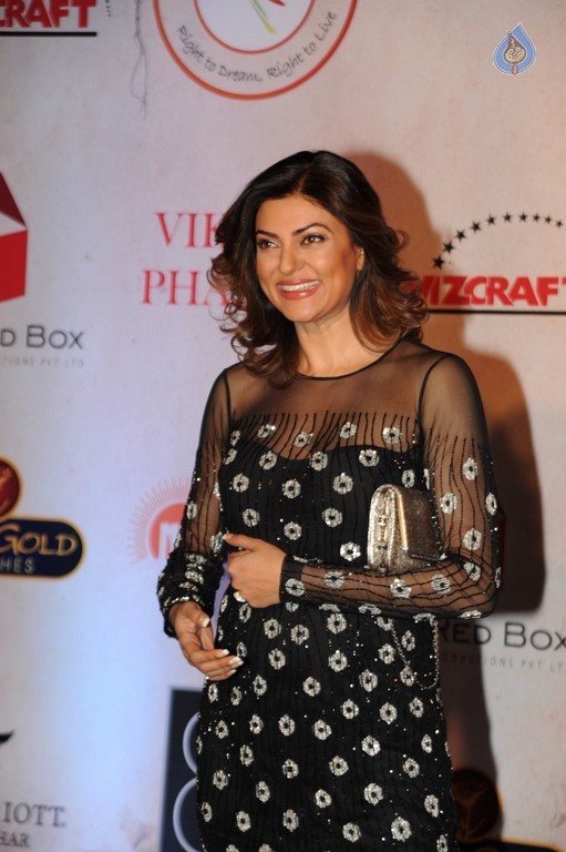 Vikram Phadnis 25 years Completion Fashion Show - 52 / 91 photos