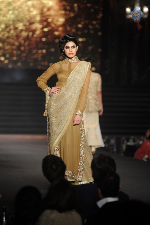 Vikram Phadnis 25 years Completion Fashion Show - 75 / 91 photos