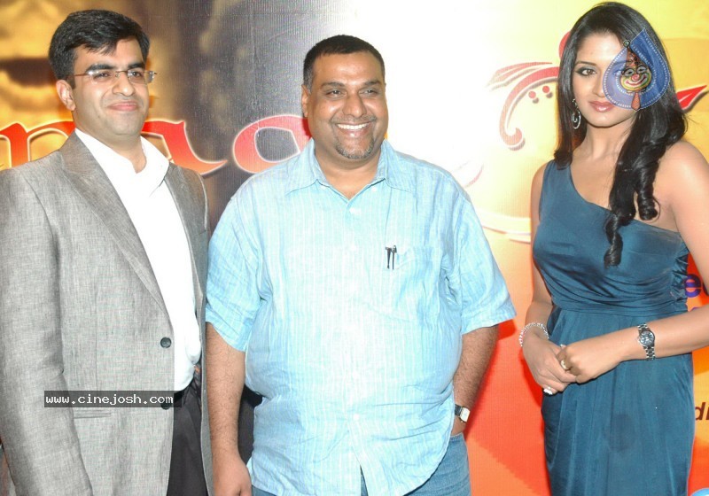 Vimala Raman at You Know Amrapalli Film Launch - 15 / 20 photos