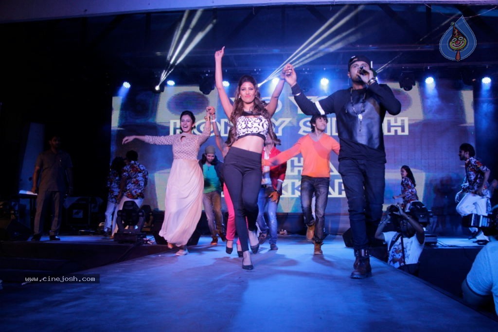 Yaariyan Concert n Music Launch - 44 / 67 photos