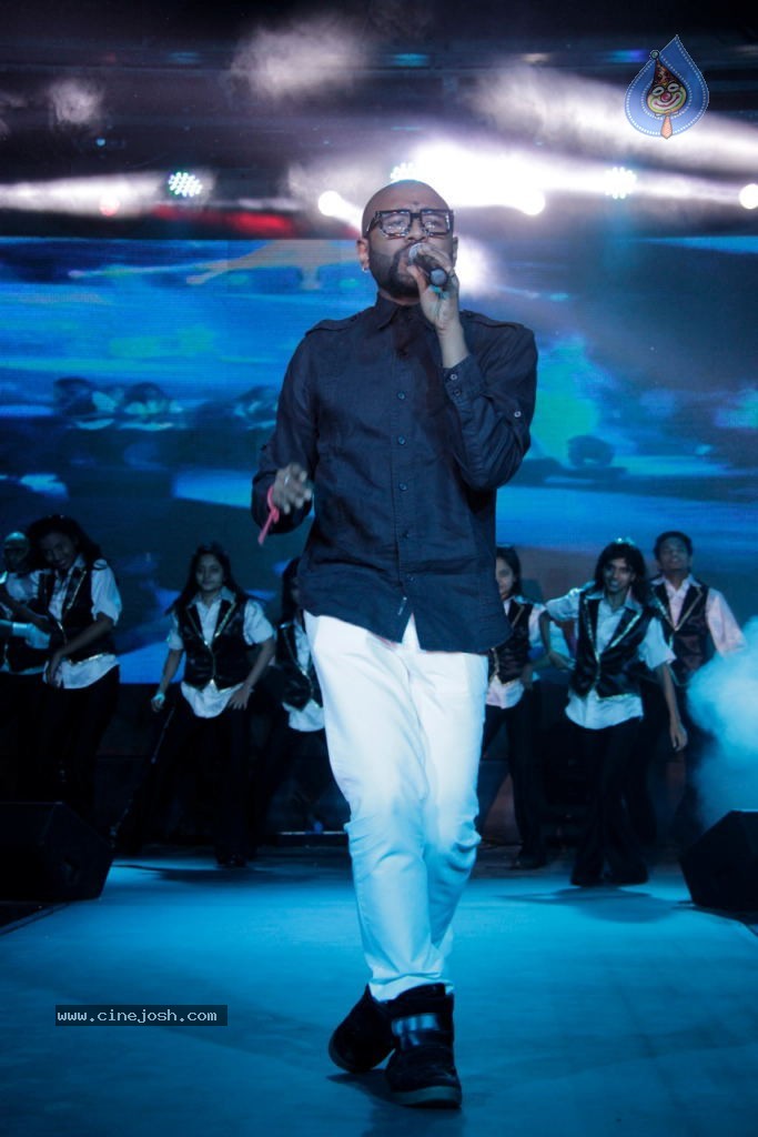 Yaariyan Concert n Music Launch - 62 / 67 photos