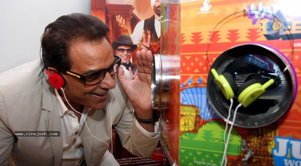Yamla Pagla Deewana 2 Film 1st Look Launch - 11 / 43 photos