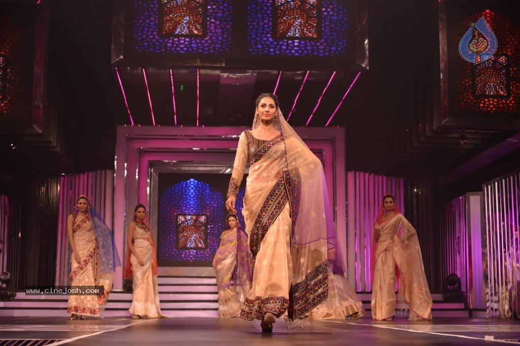 Yash Chopra Birthday Tribute Fashion Show - 53 / 78 photos