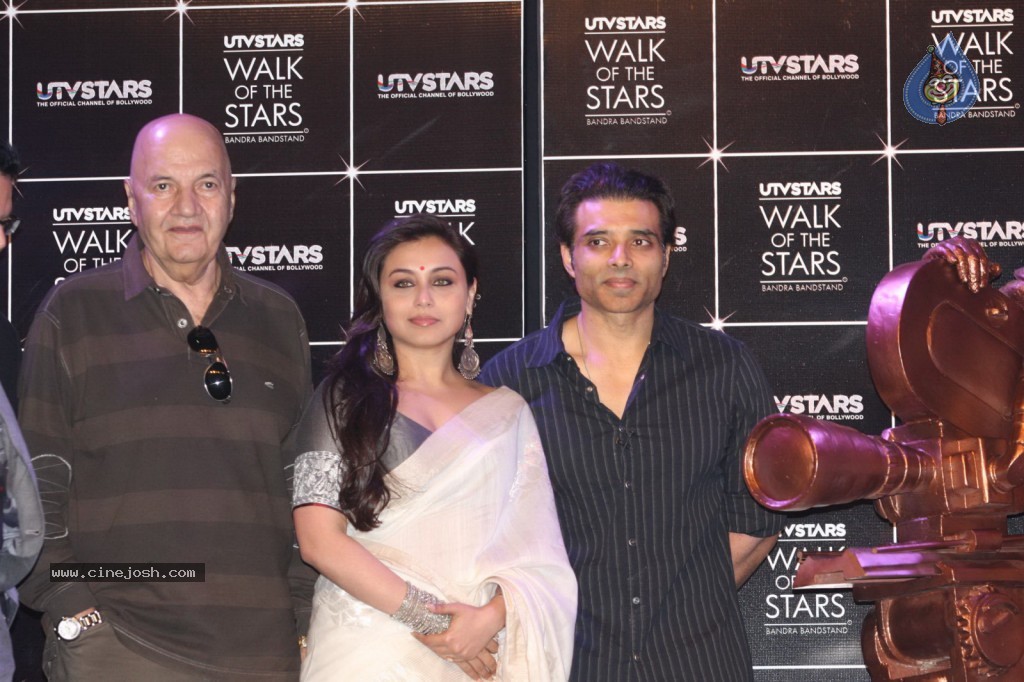 Yash Chopra Statue Launch Event - 19 / 45 photos