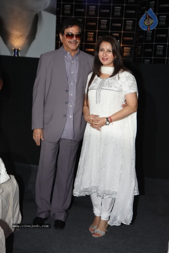 Yash Chopra Statue Launch Event - 24 / 45 photos