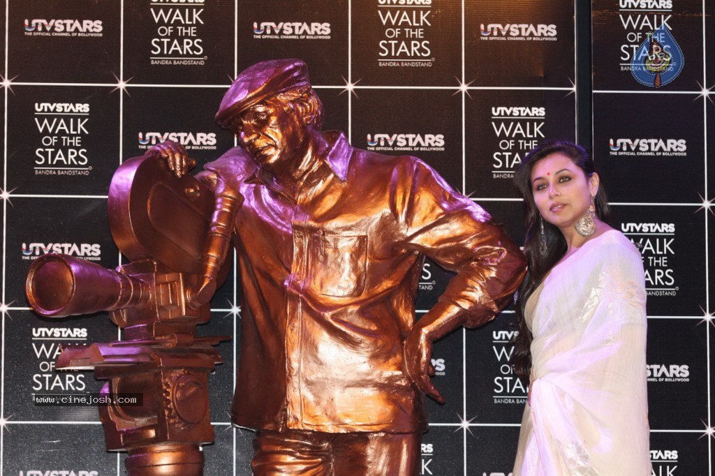 Yash Chopra Statue Launch Event - 25 / 45 photos