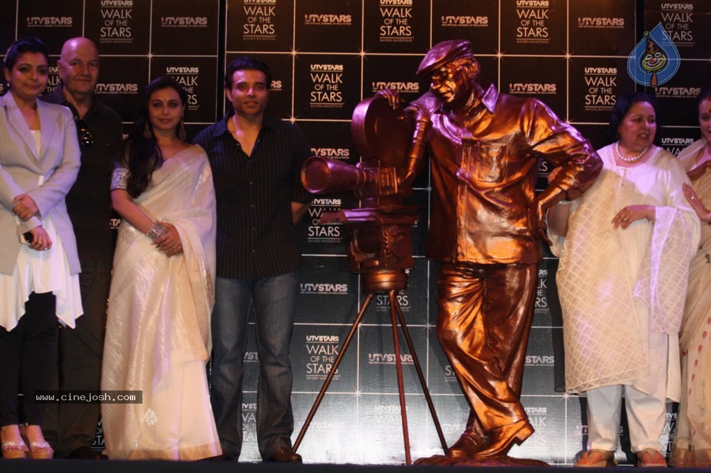 Yash Chopra Statue Launch Event - 26 / 45 photos