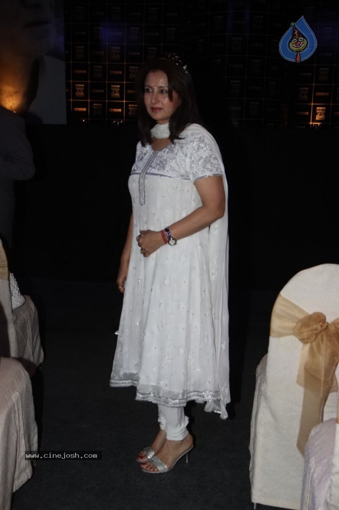 Yash Chopra Statue Launch Event - 31 / 45 photos