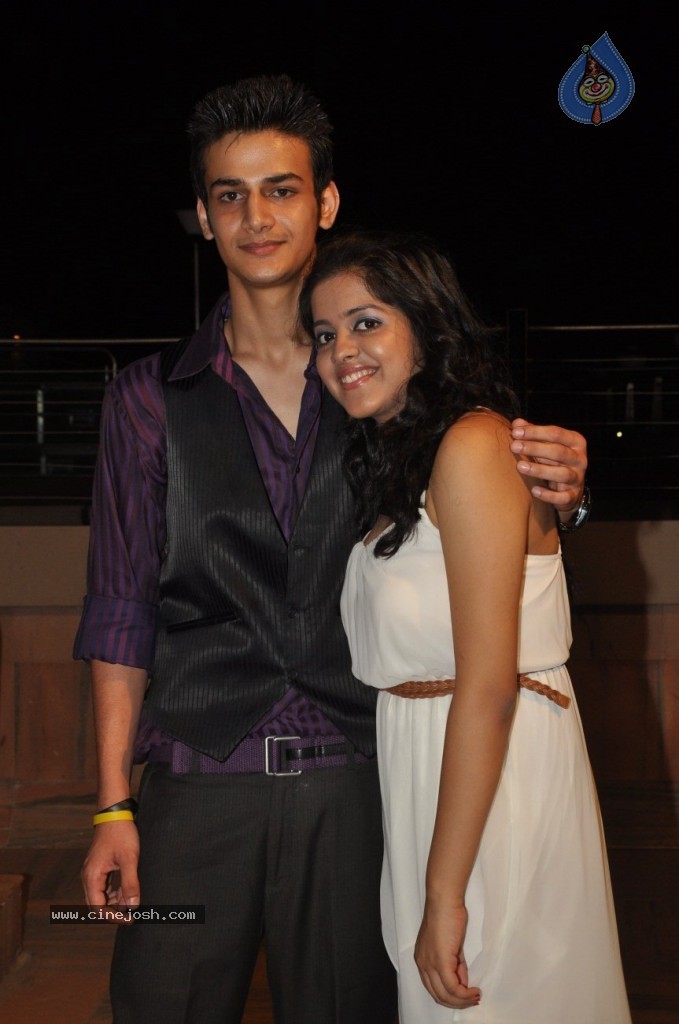 Yeh Khula Aasmaan Music Launch - 31 / 34 photos