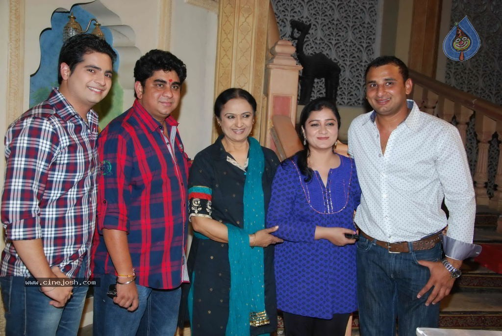 Yeh Rishta Kya Kehlata Hai 3 Years Completion Party - 11 / 37 photos