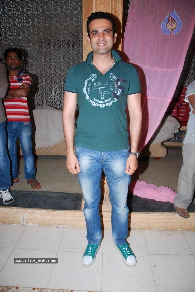 Yeh Rishta Kya Kehlata Hai 3 Years Completion Party - 37 / 37 photos