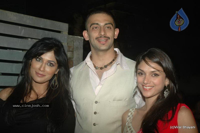 Yeh Saali Zindagi Movie Music Launch - 82 / 90 photos