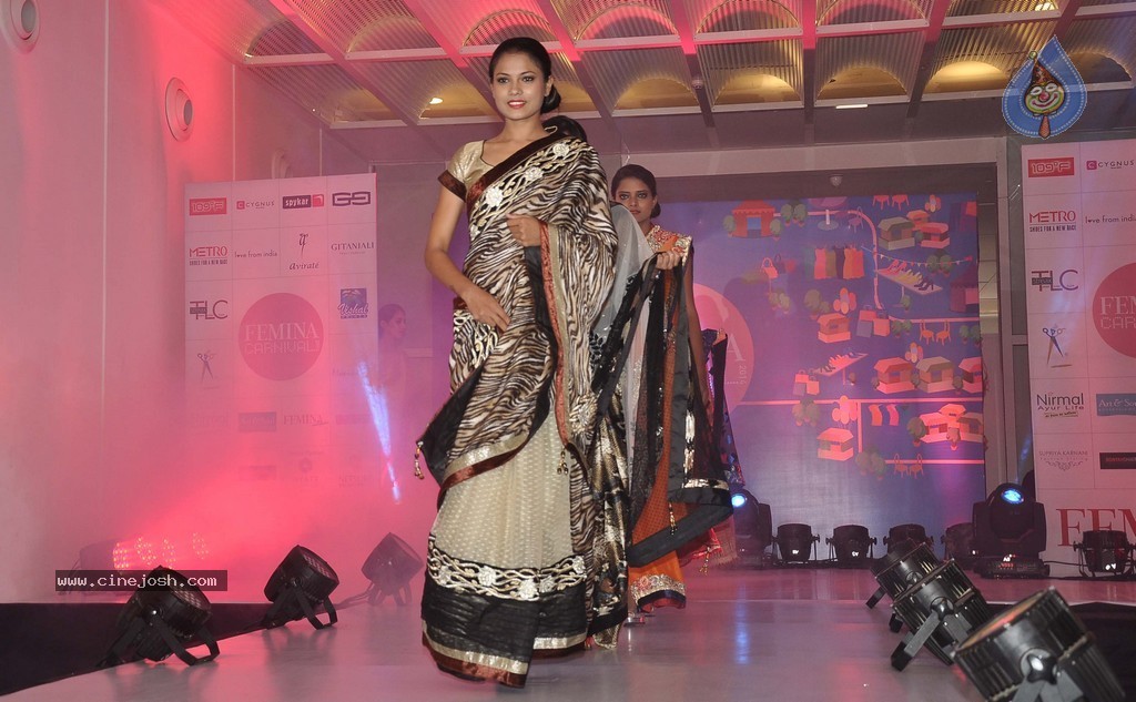 Yuvika Chaudhary at Femina Carnival Pune 2014 - 25 / 38 photos