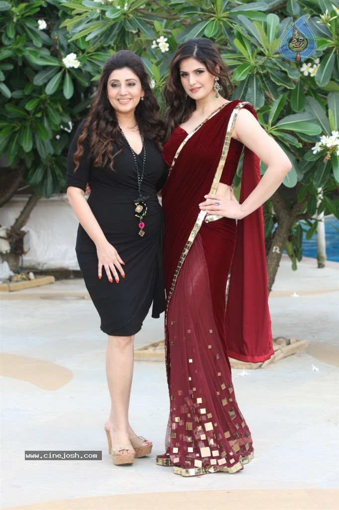 Zarine Khan at GJIWL Launch Event - 1 / 37 photos
