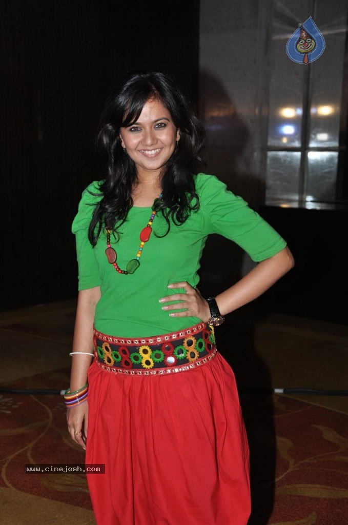 Zee TV Sapne Suhane Ladakpan Ke Show Launch - 4 / 39 photos