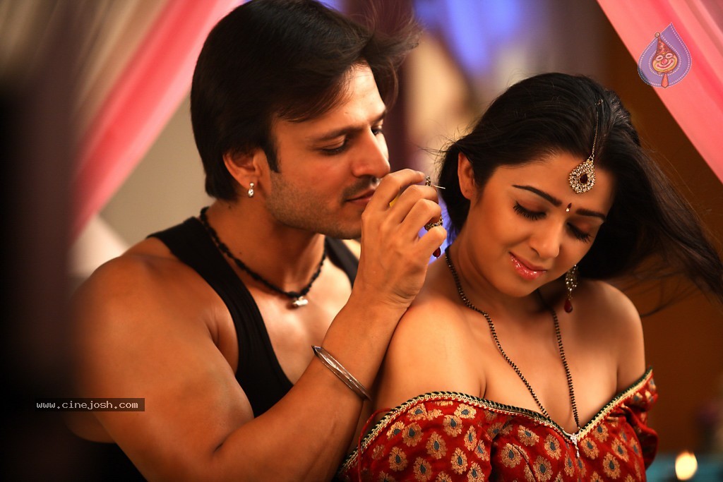 Zilla Ghaziabad Movie Hot Stills - 4 / 6 photos