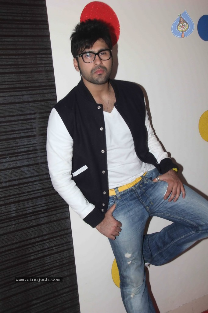 Zindagi 50-50 On Location Song Shoot - 25 / 31 photos