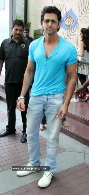 Zindgi na Milegi Dobara First Look Launch - 1 / 27 photos