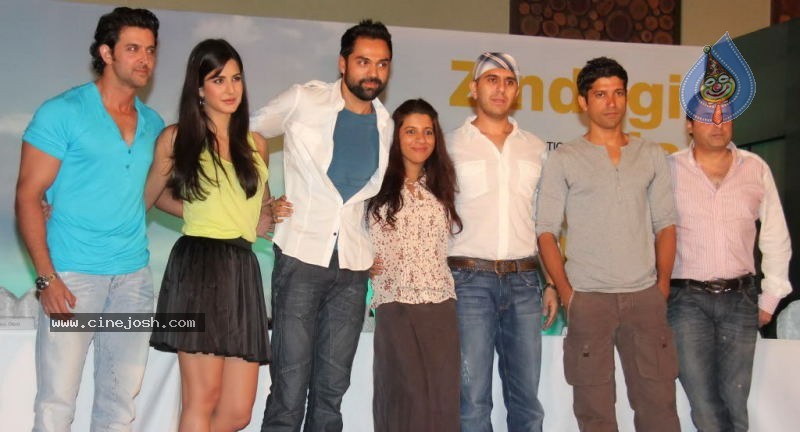 Zindgi na Milegi Dobara First Look Launch - 10 / 27 photos