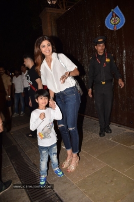 Aaradhya Bachchan's Birthday Party at Pratiksha - 14 of 32