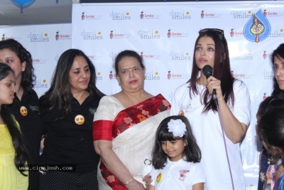 Aishwarya Rai Bachchan Announces Her Fathers Birthday - 2 of 21