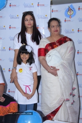 Aishwarya Rai Bachchan Announces Her Fathers Birthday - 6 of 21