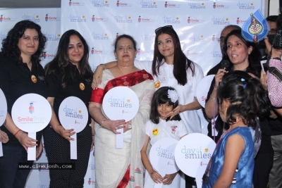 Aishwarya Rai Bachchan Announces Her Fathers Birthday - 15 of 21