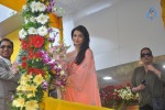 Aishwarya Rai Inaugurates new Branch of Kalyan Jewellers - 34 of 44
