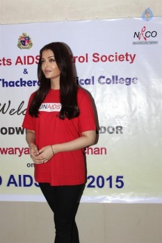 Aishwarya Rai Visites Cooper Hospital - 19 of 26