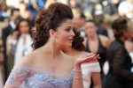 Aishwarya Rai Walks the Red Carpet at Cannes 2010 Event - 2 of 20