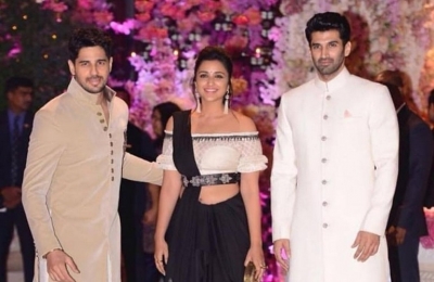 Akash Ambani And Shloka Mehta Engagement Party Photos - 25 of 41