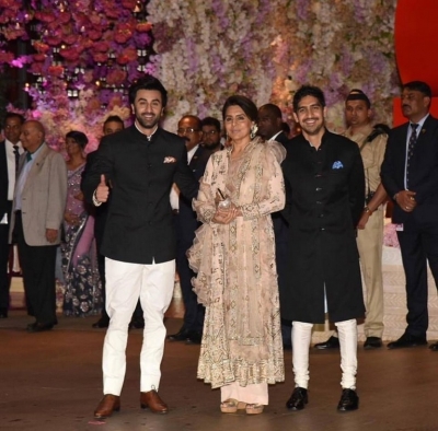 Akash Ambani And Shloka Mehta Engagement Party Photos - 35 of 41